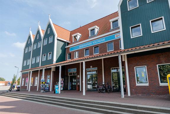 Centrumgebouw | Marinapark Volendam